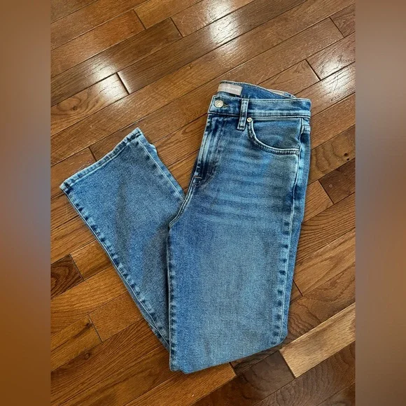 🎉 NWOT 🎉 7 For All Mankind High-Waisted Slim Kick Must Capri Size 28 - Picture 3 of 9